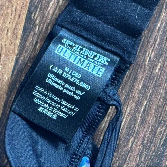 PINK Ultimate Sports Bra Size Medium - Picture 3 of 3